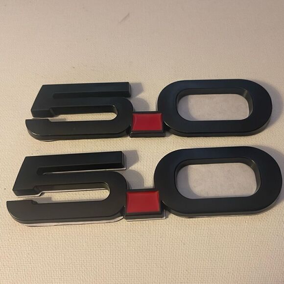 Mustang 5.0 3D Left Right Fender Emblems for 2015-2020 Set of 2 Black/Red NWT - Picture 5 of 11